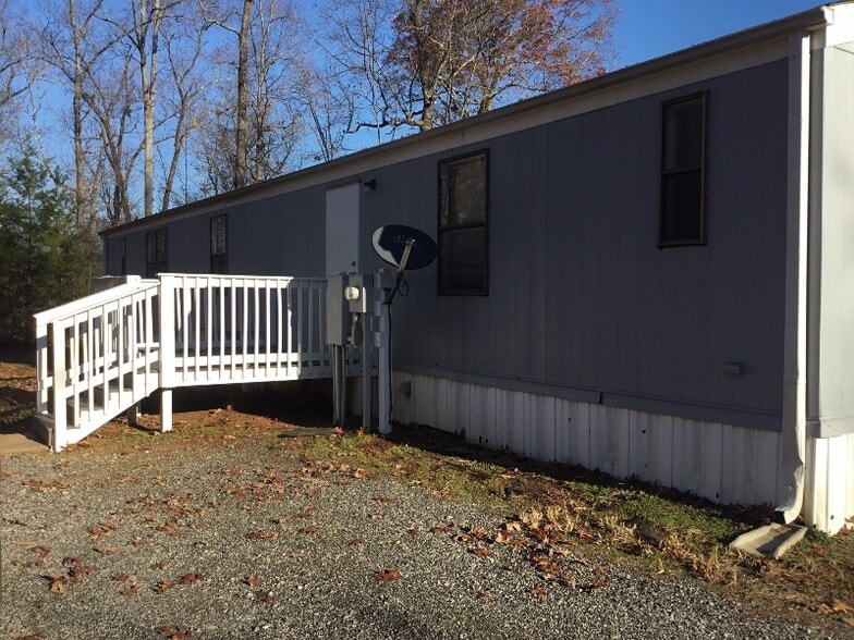 Building Photo - 1099 Jordan Rd