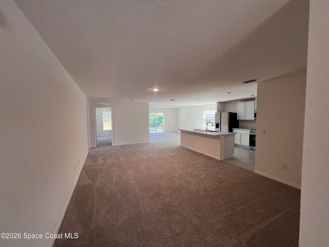 Building Photo - 991 La Belle Ave SW