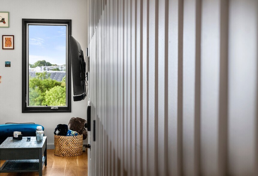 Building Photo - 191 Condor St