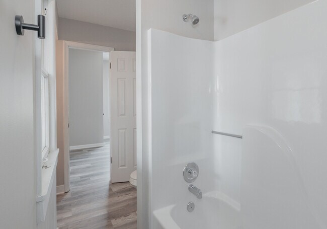 Building Photo - 1141 N 29th St