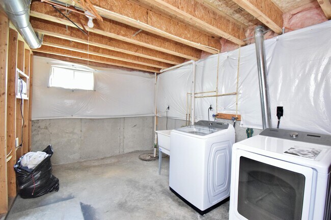 Building Photo - 5167 Elm Leaf Trail