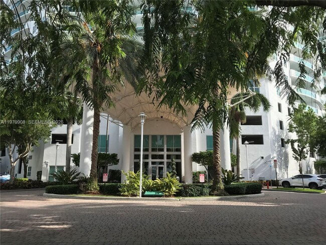 Building Photo - 7900 Harbor Island Dr