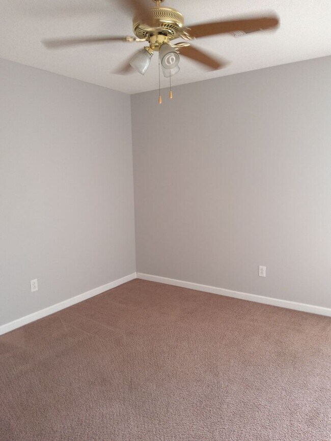 Building Photo - Cozy Three Bedroom Home!
