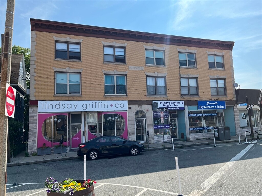 Building Photo - 104 Bristol Rd