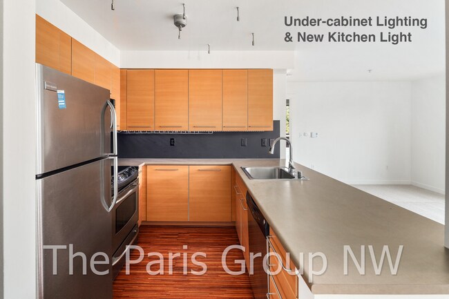 Building Photo - Perfect Bright 1BR 733sf CapHill Condo!! 9...