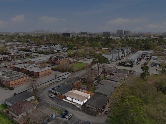 Building Photo - 4102 Sherwood Ln