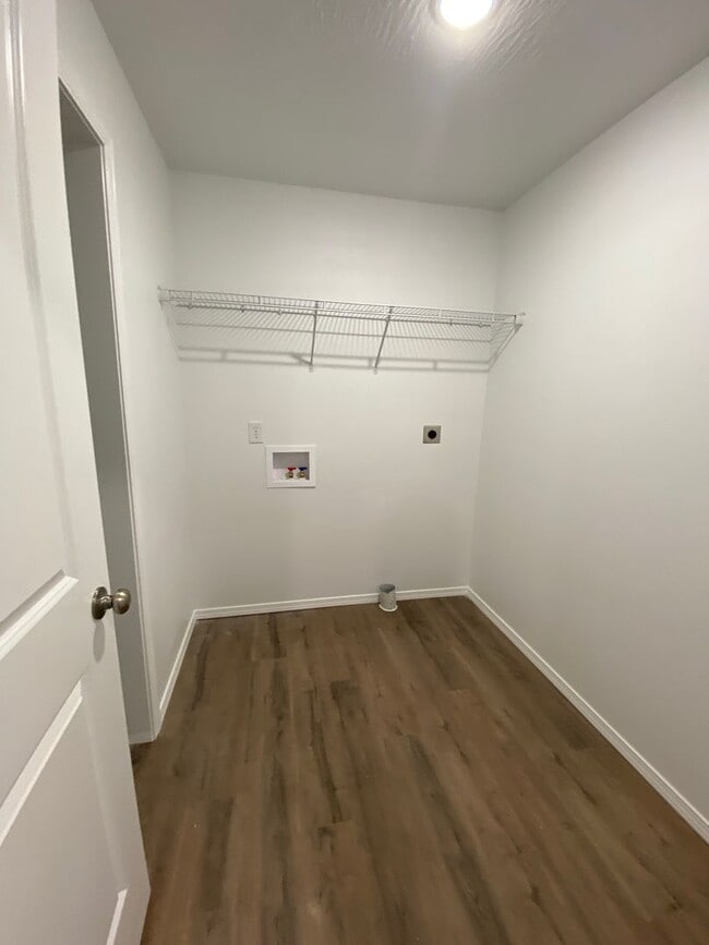 Building Photo - Comfortable four-bedroom home.