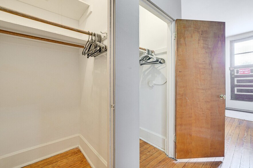 Building Photo - 5429 S Blackstone Ave