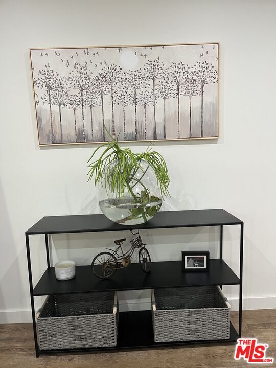 Building Photo - 124 S Croft Ave