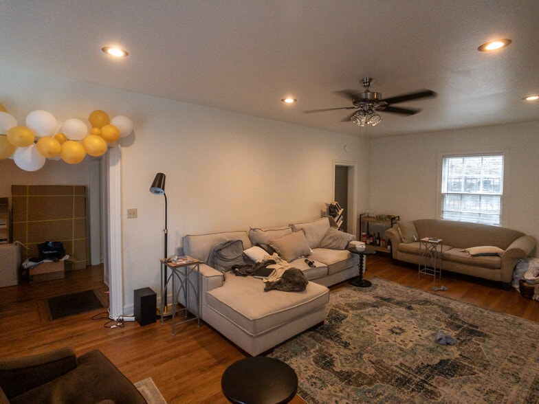 Building Photo - 2309 Shoal Creek Blvd