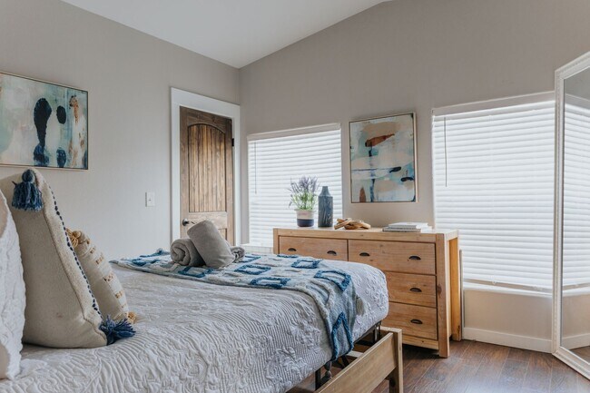 Building Photo - Clear Creek Escape: Private Half-Acre Moun...