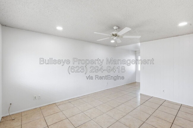 Building Photo - 2245 W Glenrosa Ave