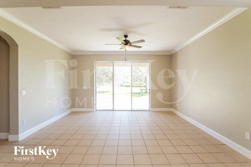 Building Photo - 9885 Moss Rose Way