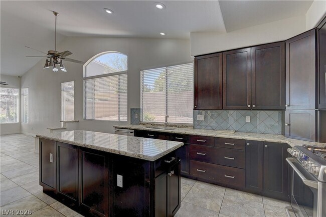 Building Photo - 8437 Willowleaf Ct