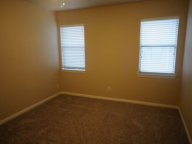 Building Photo - 3845 Ranch Road 2222