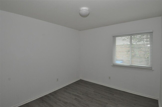 Building Photo - 17509 Loch Linnhe Loop