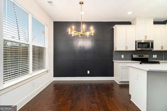 Building Photo - 2249 Mulsanne Dr