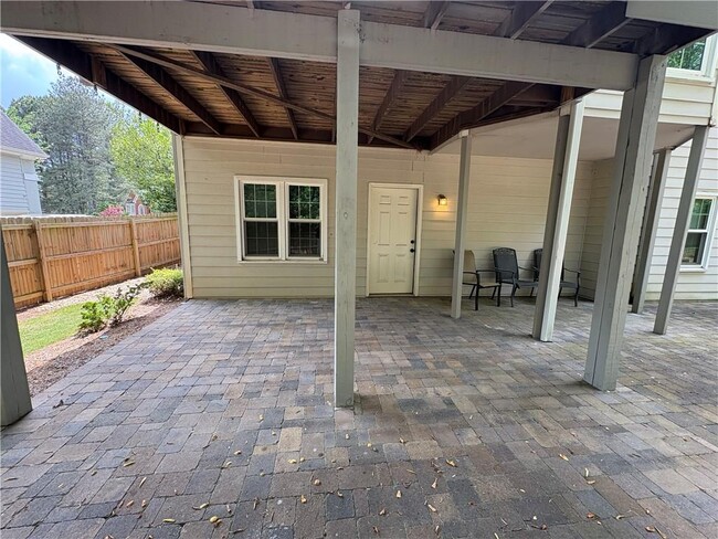 Building Photo - 10575 Aviary Dr