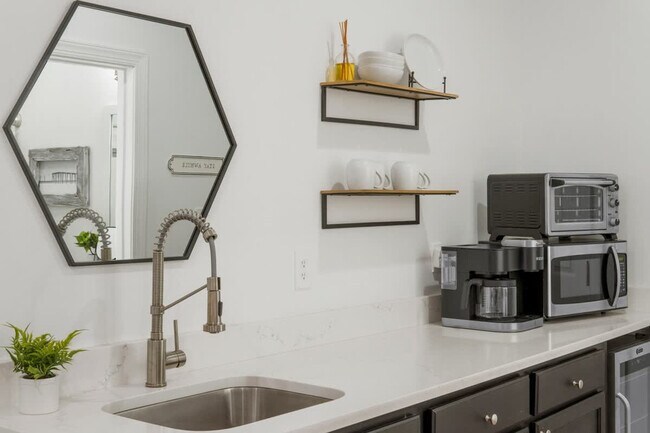 Building Photo - 10343 E County Hwy 30A