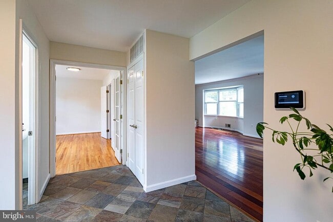 Building Photo - 14912 Emory Ln