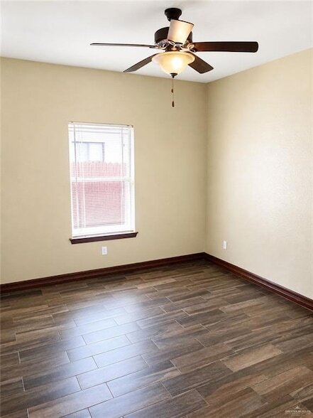 Building Photo - 215 Fig Dr