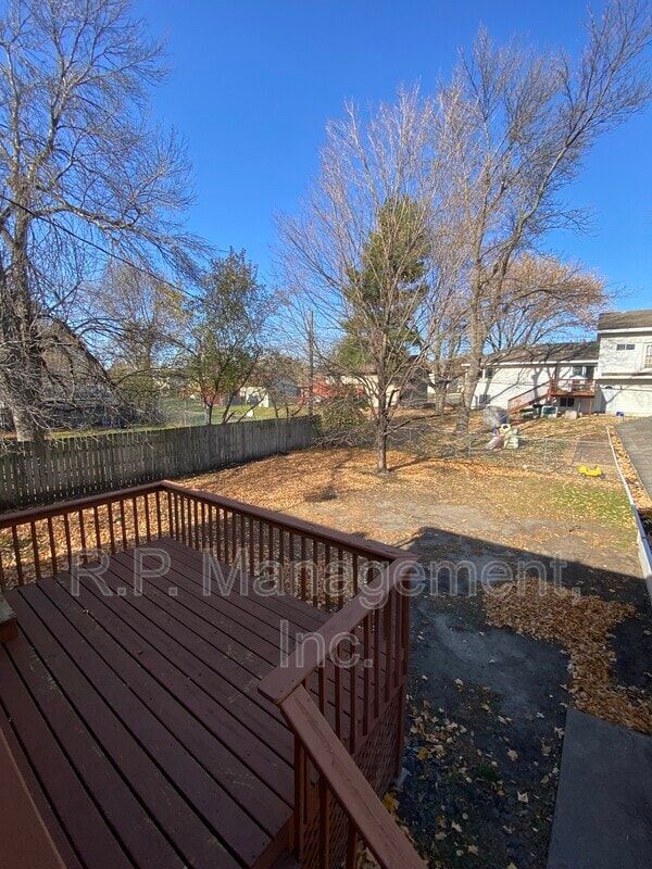 Building Photo - 1425 Meadowmoor Dr NE