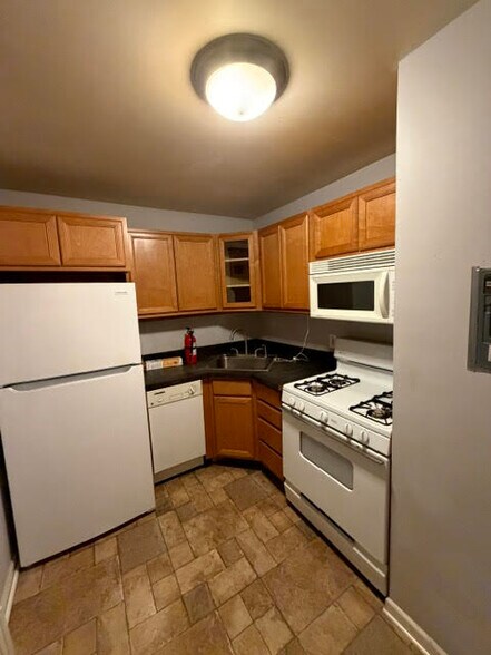 Kitchen - 26-02 High St