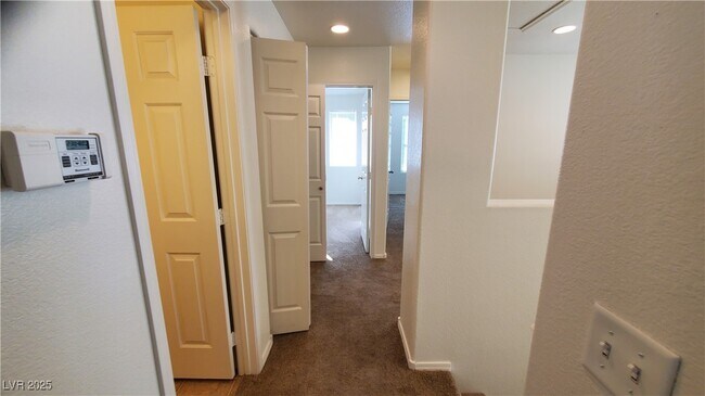 Building Photo - 962 Grand Cerritos Ave