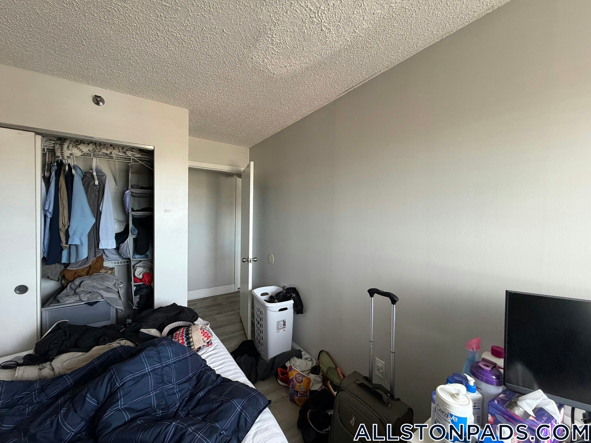 Building Photo - 15 N Beacon St