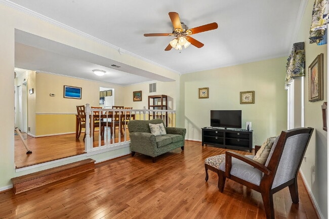 Building Photo - 11598 Overleigh Dr