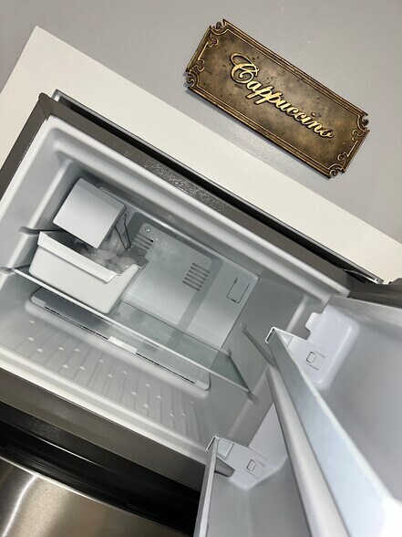 Building Photo - 1039 Riviera St