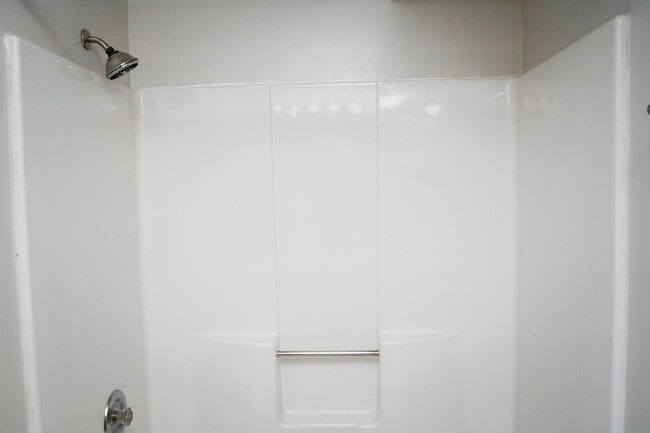 Building Photo - One Bedroom with a Den at Turtle Creek!