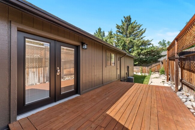 Building Photo - 145 Summerset Dr
