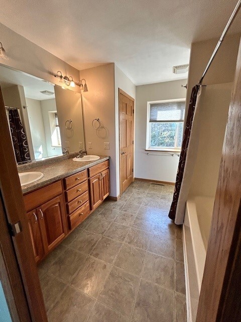 Master Bath - W4091 3rd St