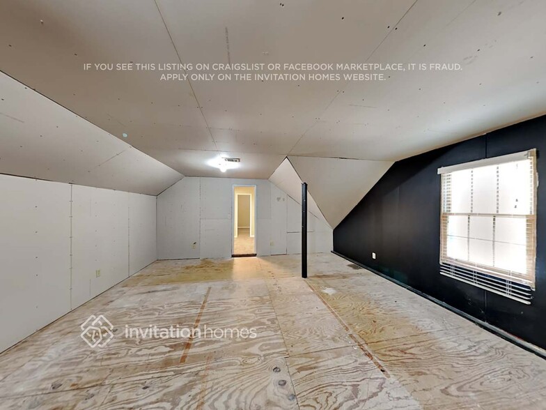 Building Photo - 3811 Overlook Trail