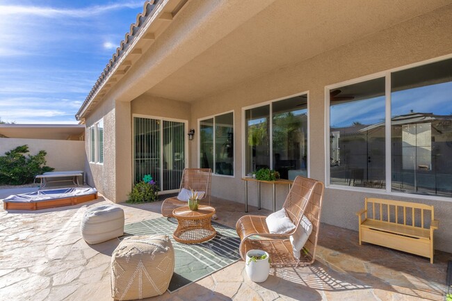 Building Photo - Beautifully Upgraded, Single Story 3 Bed, ...