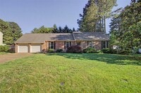 Building Photo - 128 Stone Lake Ct