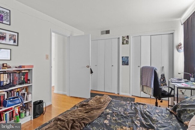 Building Photo - 1931 N Cleveland St