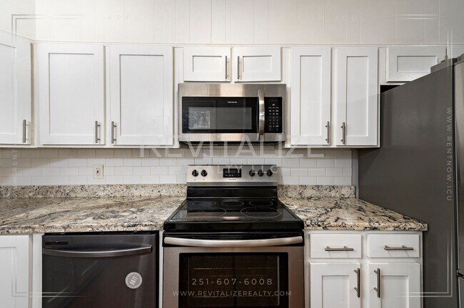 Building Photo - Beautifully Updated 4-Bedroom Home in West Mobile!