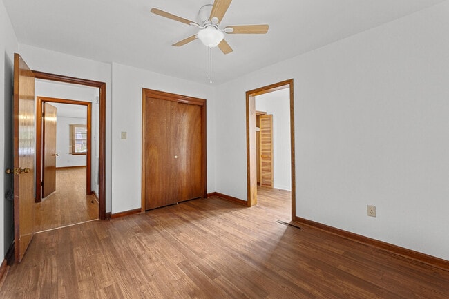 Building Photo - 1457 Columbia Hwy N