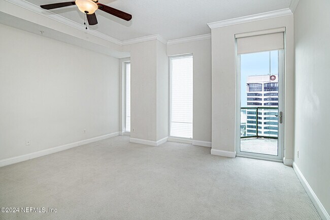 Building Photo - 1431 Riverplace Blvd