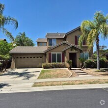 Building Photo - Excellent 4 bedroom, 3 bath Roseville home...