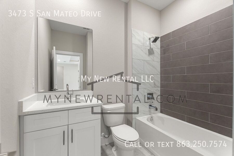 Building Photo - 3473 S San Mateo Dr