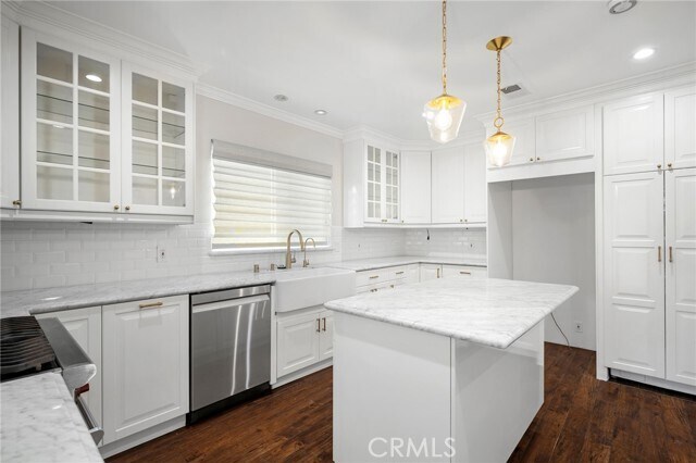 Building Photo - 1560 Ridgeway Dr