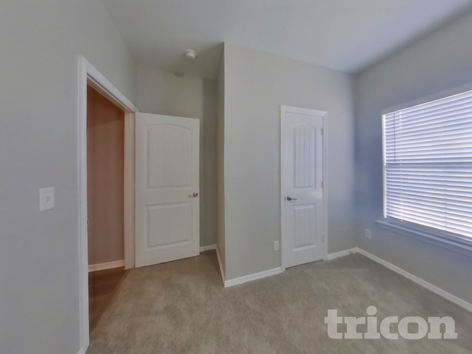 Building Photo - 511 Wolf Dr