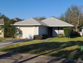 Building Photo - 2787 Bay Club Dr