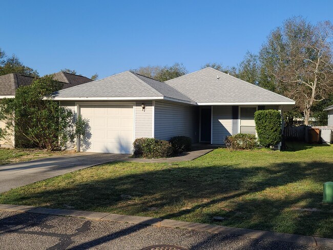 Primary Photo - 2787 Bay Club Dr