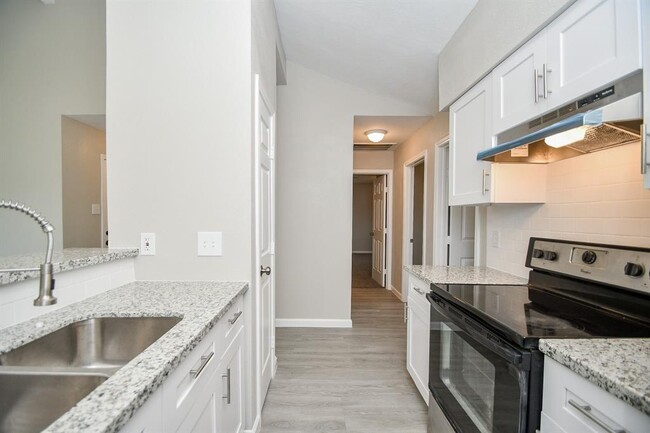 Building Photo - 8323 Blacksmith Dr
