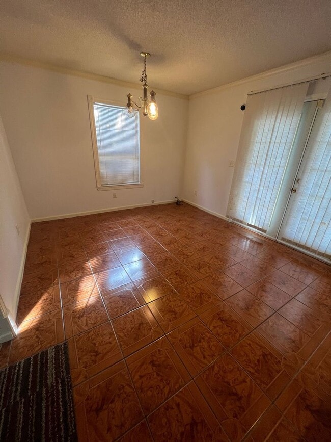 Building Photo - Bent Oaks Estates, 3 BD, 2.5 BA