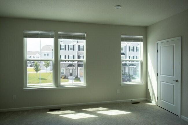 Building Photo - 222 US-1